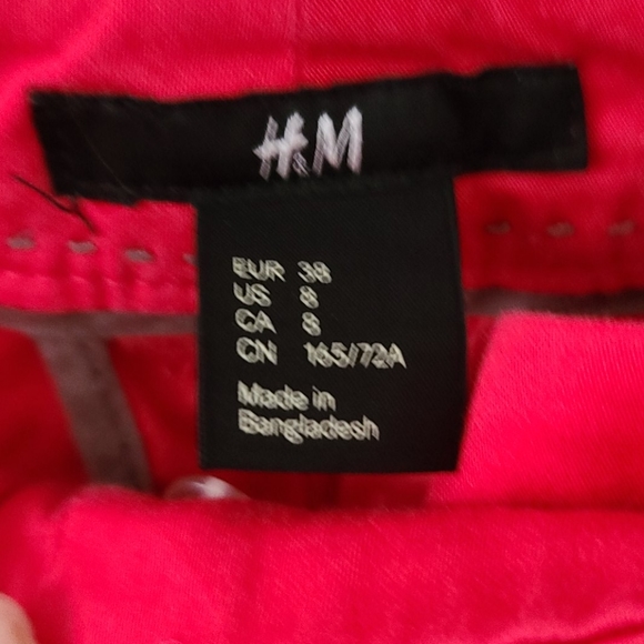 Red/Pink capris - Picture 2 of 3